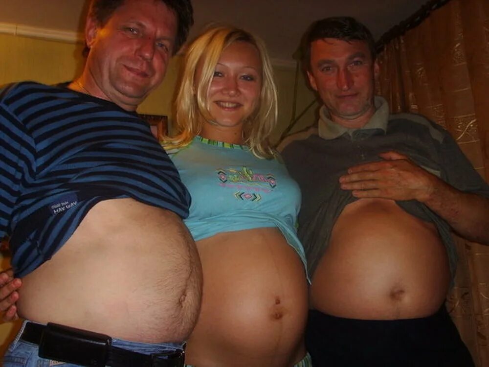 От мужчины беременна бывшая. Мужики с пивными животами. Женщина с пивным пузом.