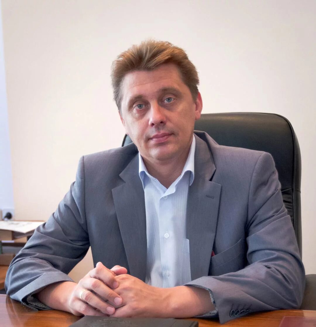 М видео гонка дронов. Цэми ран сотрудники цэми ран. Дронов м м. Дронов м м. Врач дронов михайлович.