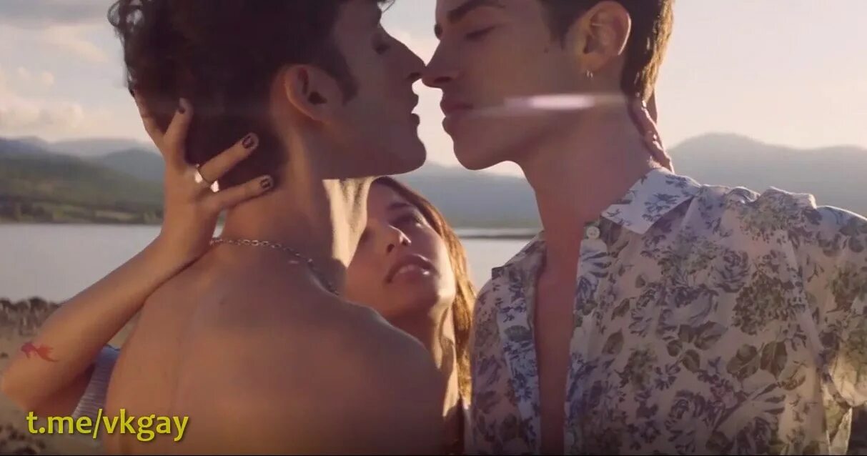 Время гнева (2022). Восьмое чувство сериал 2015 2018 эмиль фон шенфельс. Руки грабителя фильм 2021. Испания сериалы 2022. La edad de la ira сериал кадры.