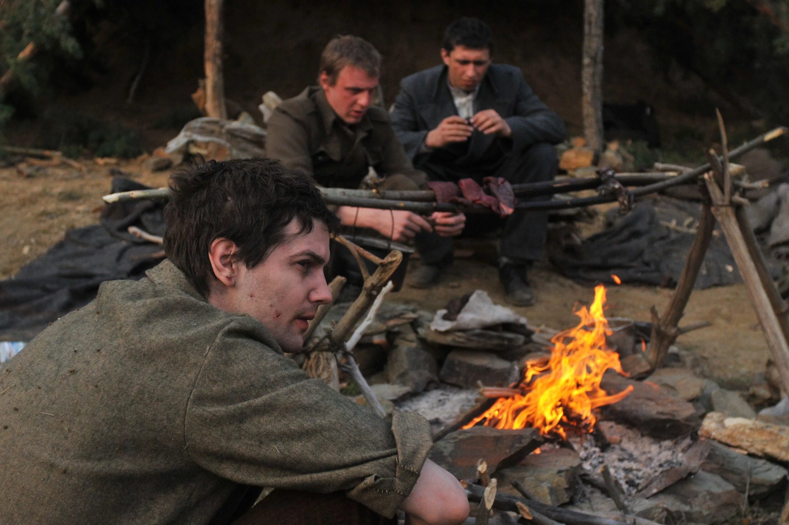 Путь домой the way back, 2010. Путь домой гулаг. Путь домой the way back, 2010. Фильм путь домой 2009г. Путь домой the way back, 2010.