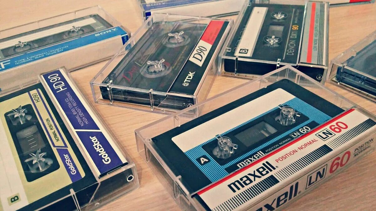 Две кассеты. Кассета 200 Тип 2000. Кассеты FX 46. 2pac кассета. Кассета SMCC 80.