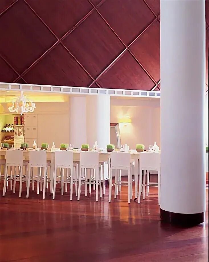 Кабан в бассейне. Delano hotel miami. Maison delano hotel. Delano hotel miami. La velada delano iv.