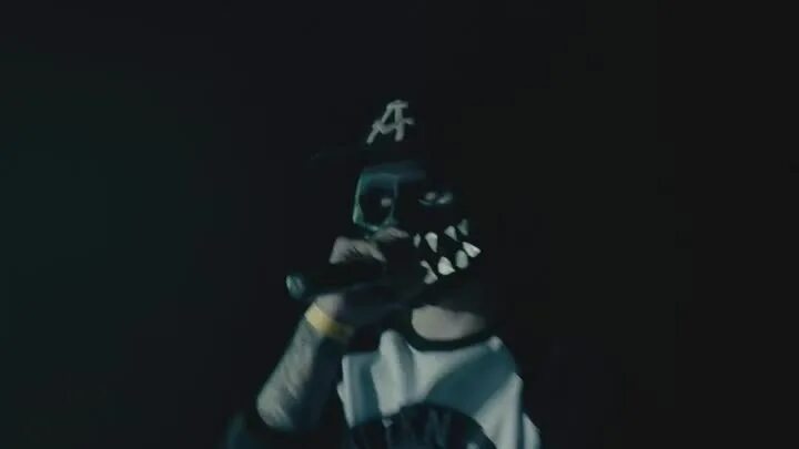 оксимирон город под подошвой обложка. Oxxxymiron город под. оксимирон город. Oxxxymiron город под. город под подошвой oxxxymiron город под.