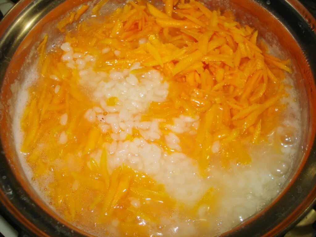 Пшено рисовая каша. Рисовая каша с тыквой. Каша молочная пшенная с тыквой. Молочная рисовая каша с тыквой. Приготовление тыквы с рисом.