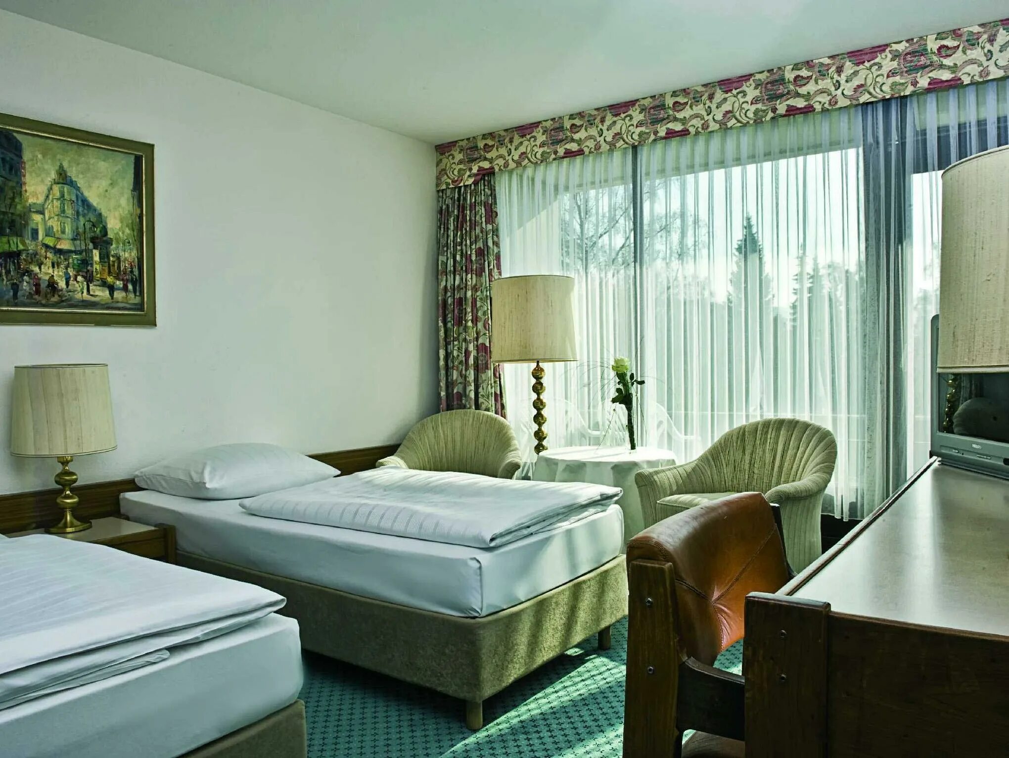 баде в гостинице. гранд отель в германии. бад эмс hackers grand hotel). отель maritim в кёльне. Heliopark hotels&resorts баден.