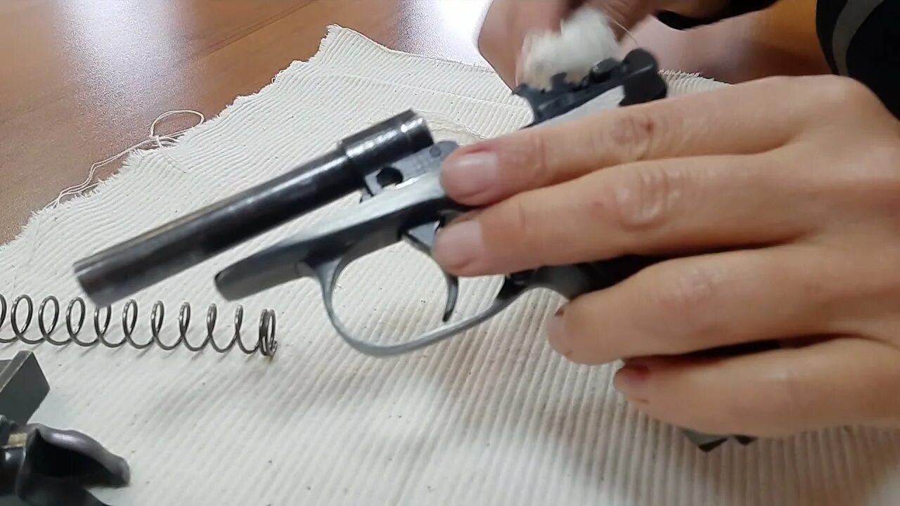 Чистка пм. Чистка пистолета пм. чистка пм после стрельбы. чистка и смазка пистолета пм.