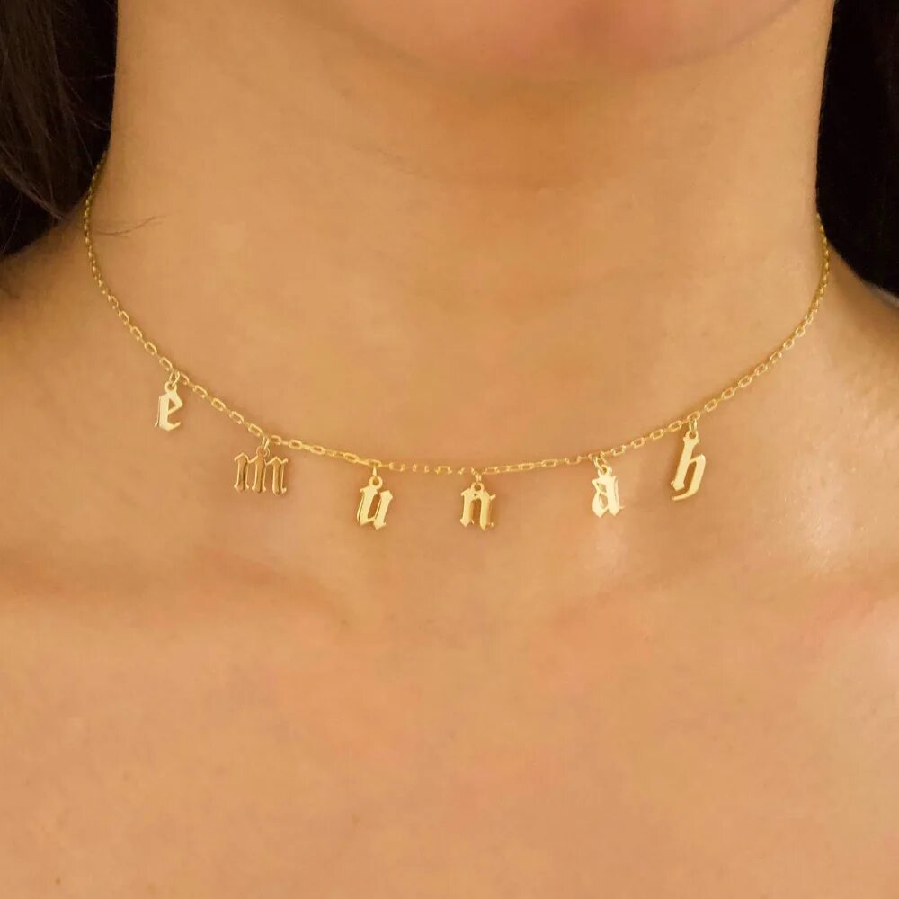 Цепочка чокер с именем. Цепочка чокер с топазом. Letters Gold Choker Necklace. Чёкер с именем Софи. Ожерелье на английском