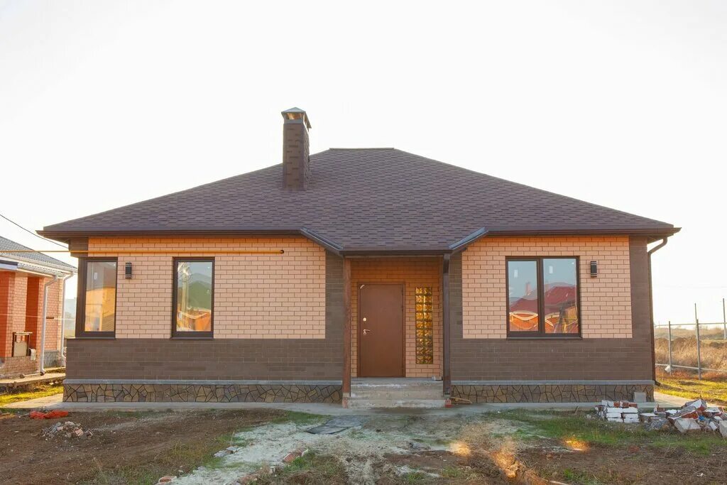 Частный дом волгодонск. Дом в городе волгодонске. Волгодонск новый дом. Волгодонск коттеджи. Дом в ростовской области.