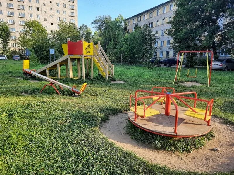Двор преображается. Двор преображается