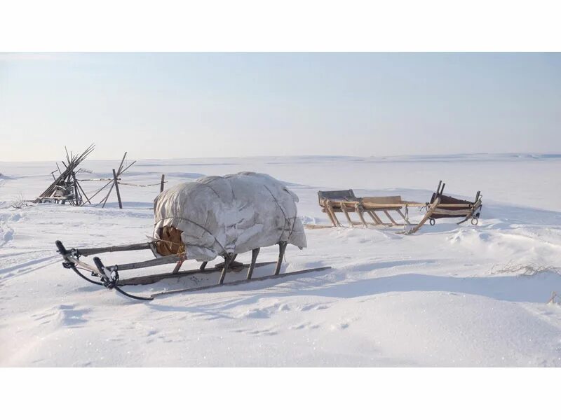 зимний байкал профессиональные фото. научная экспедиция в арктической пустыне. глыба льда. барнео база северный полюс. ледяная экспедиция.