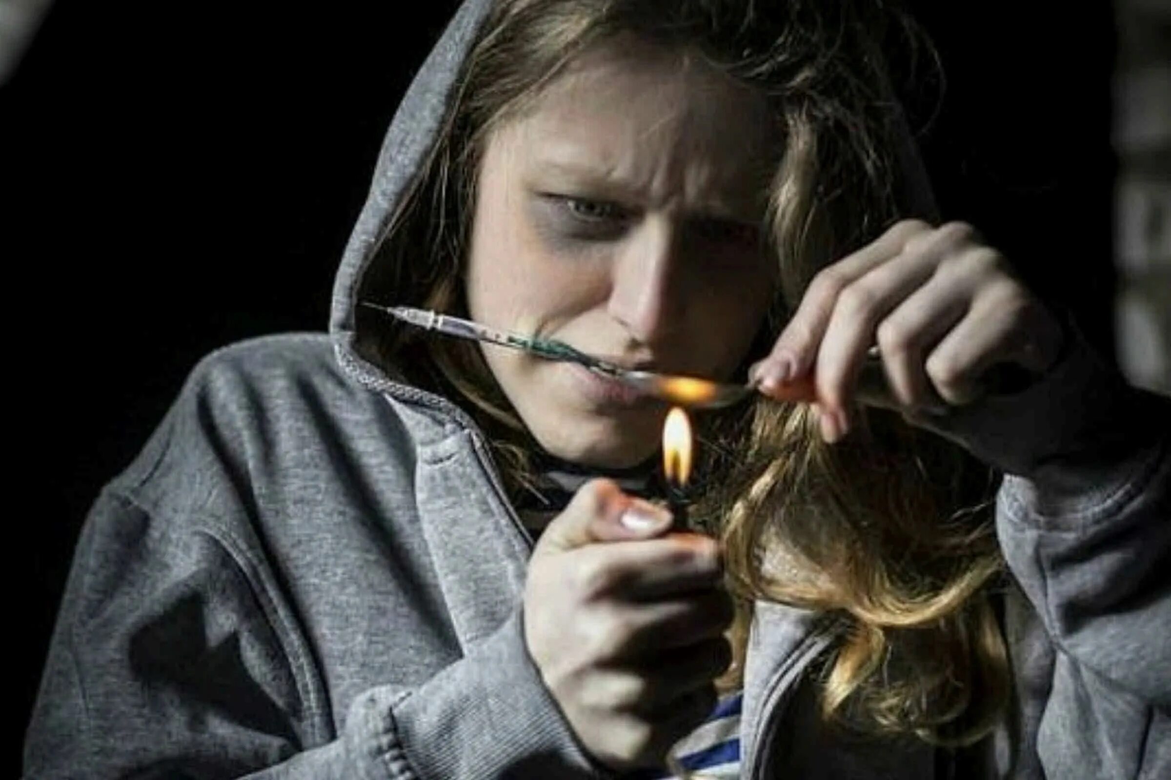 Зависимость среди подростков. Наркомания подростков. Наркозависимость у подростков.