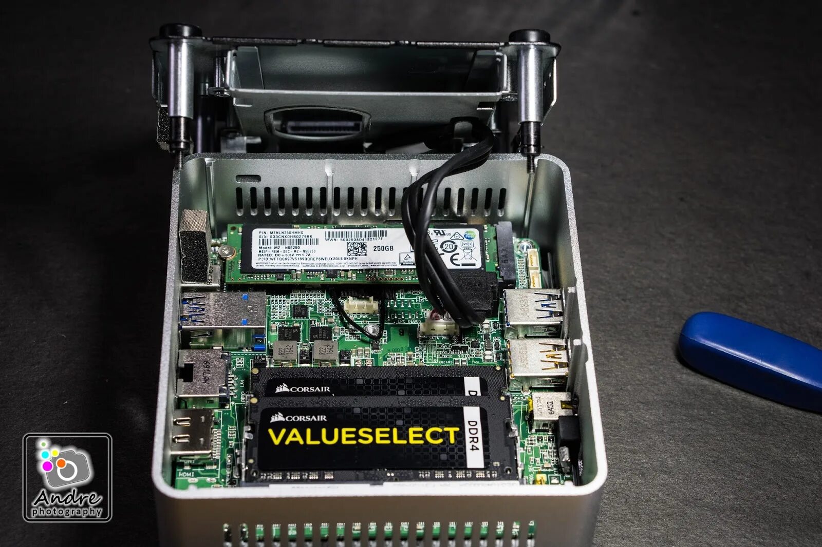 Intel phantom canyon nuc 11. Intel nuc windows 11. Intel nuc phantom canyon. Неттоп iru nuc 113. Мини пк интел nuc.