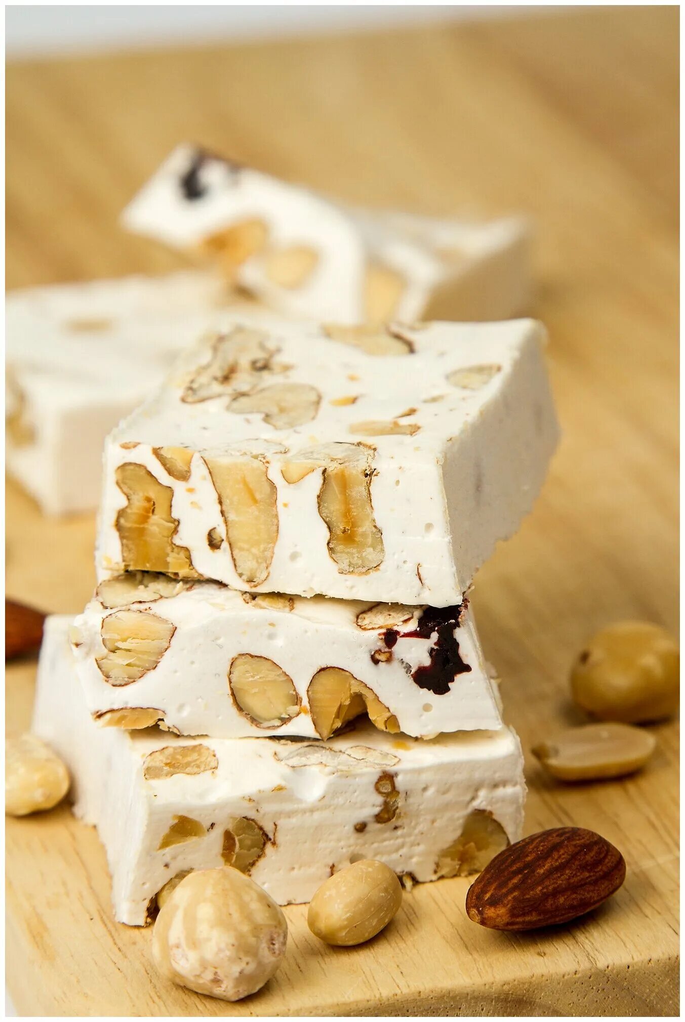 нуга с орехами. ореховая нуга турецкая. нуга с орехами. нуга с орехами. ореховая нуга турецкая.