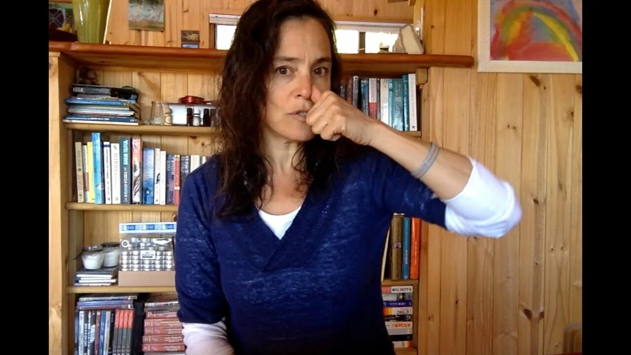 Зинман йога. Рейчел зинман. Йога с луизой сиар и рейчел зинман. Йога для начинающих louisa sear rachel zinman. Зинман йога.