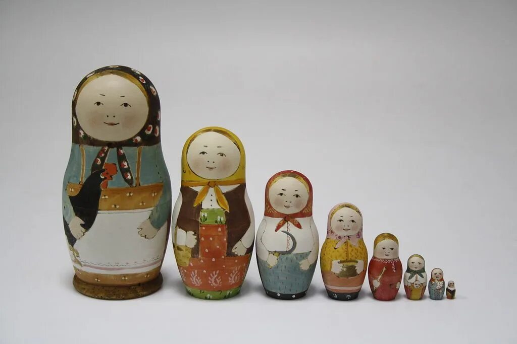 сергей васильевич малютин первая русская матрешка. матрешка историческая. кого изображали матрешки?. какую птицу держала в руках первая матрешка. матрешки 19 века в россии звездочкина и малютина.