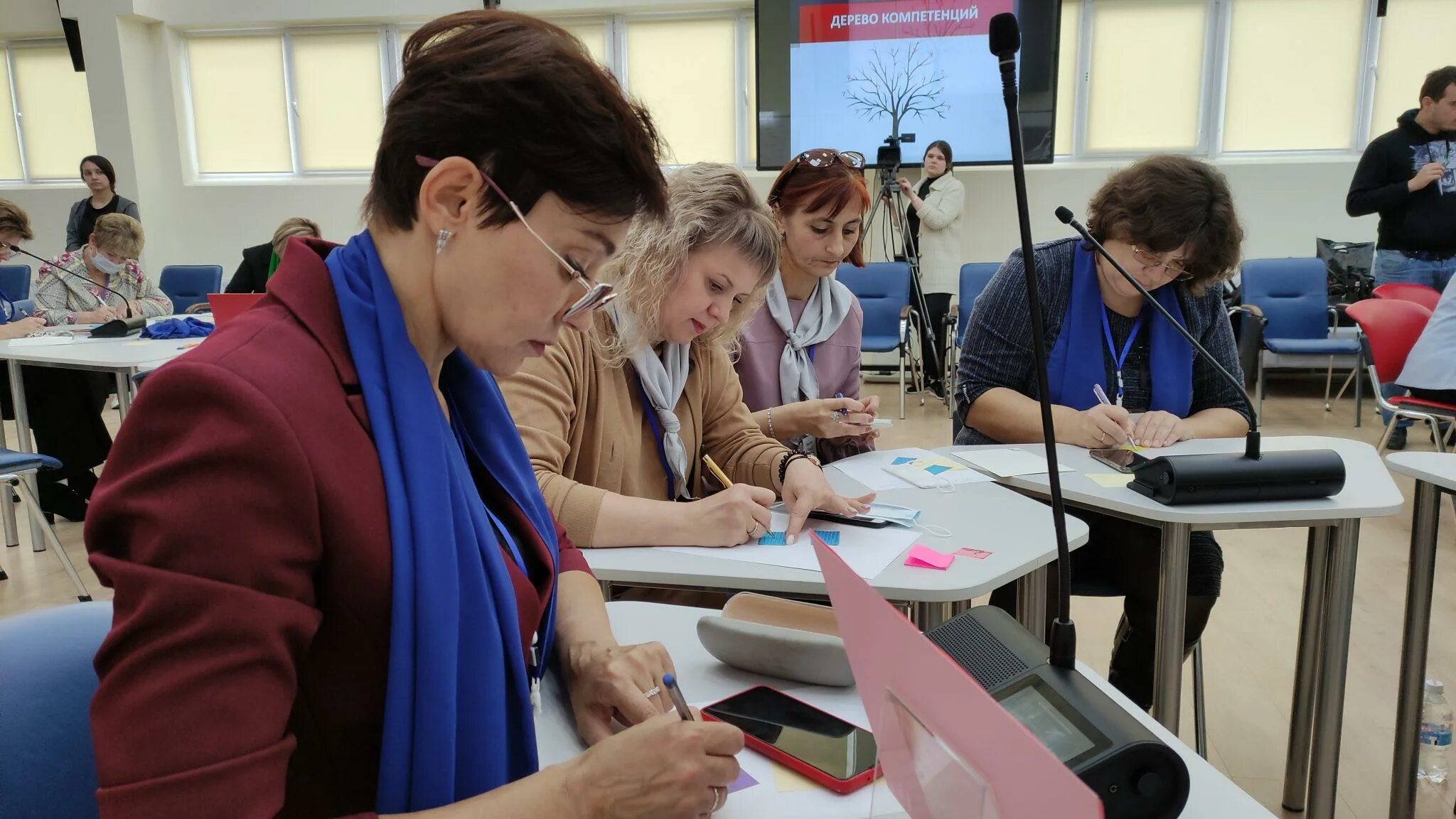 Вакансии в школах в новгорода. Педагогический навигатор. Педагог-навигатор.