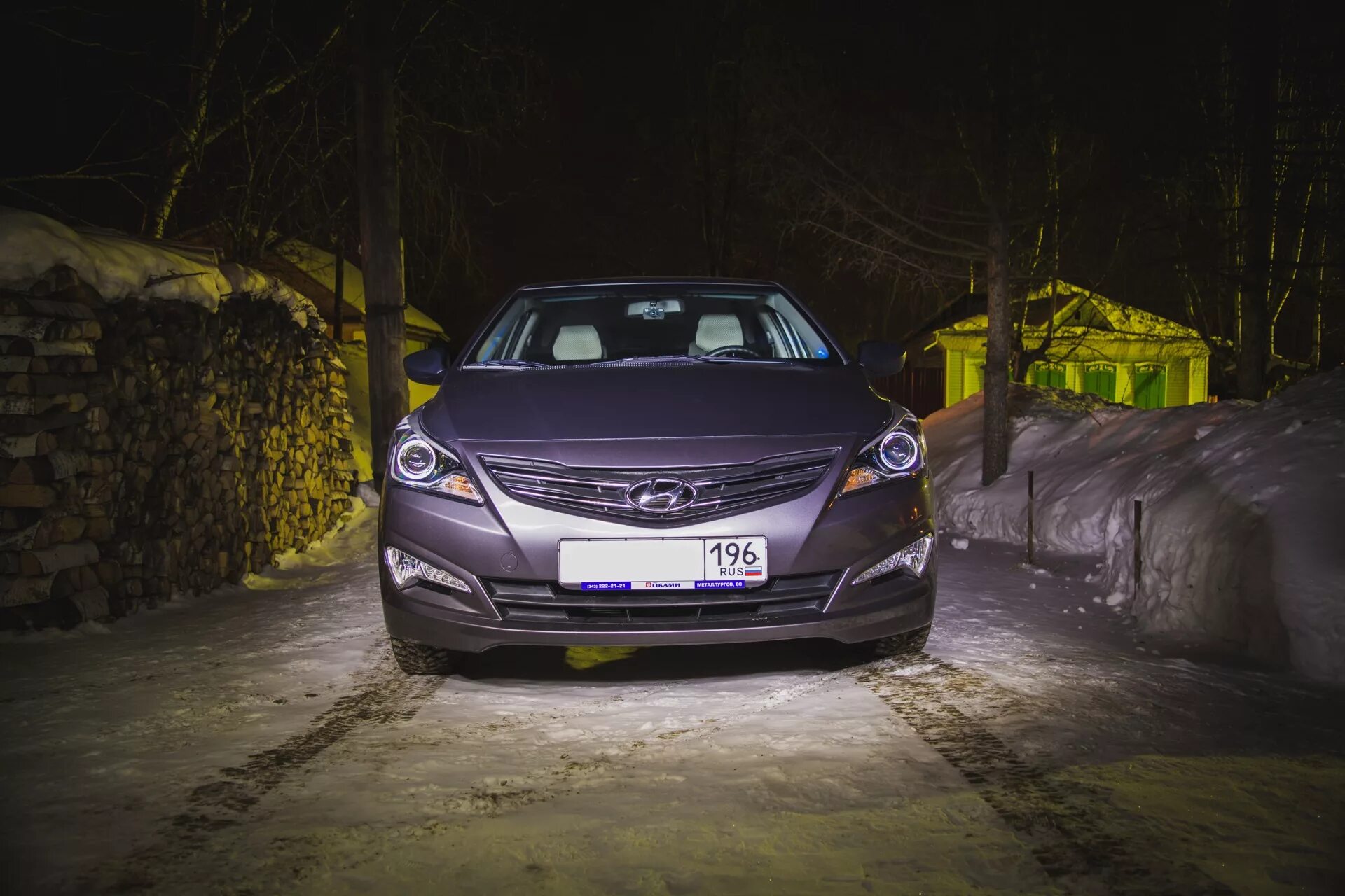 Hyundai Solaris 2014 свет. Дополнительный свет на Hyundai Solaris 1. Хендай Солярис 2014 дневной свет. Solaris 1 ДХО.