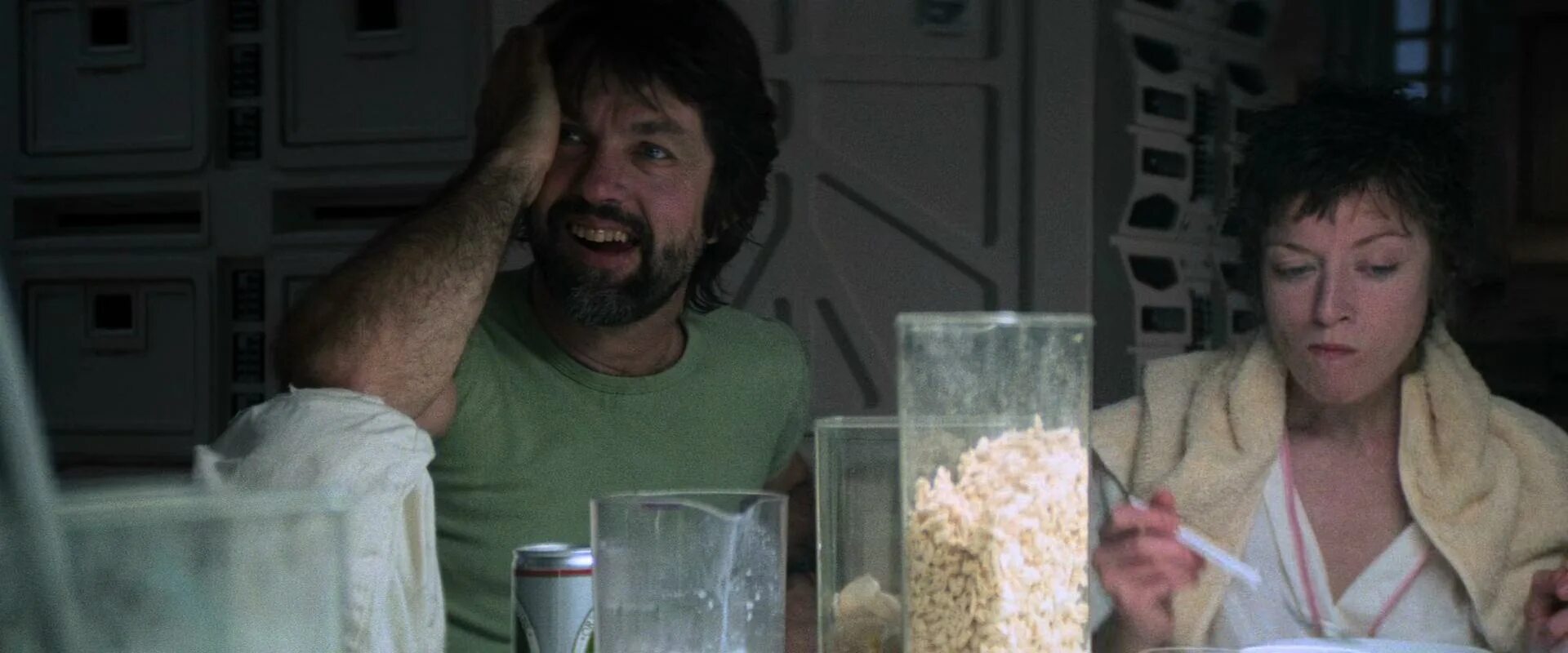 Сигурни уивер чужой 1979. Ф чужой 1. Сигурни уивер чужой 1. Ф чужой 1. Чужой 1979.