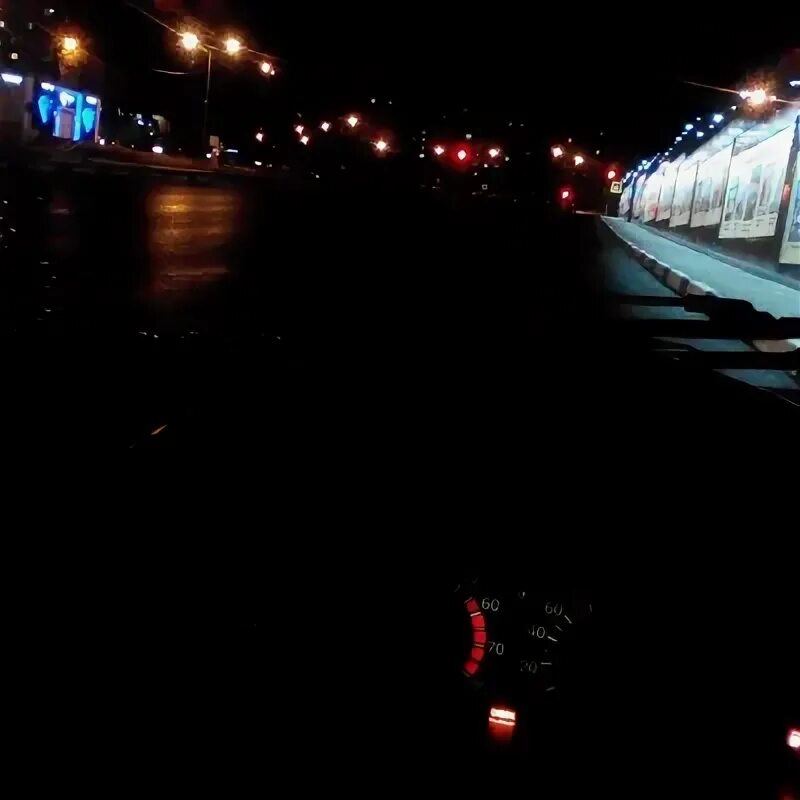 Экватор старый оскол. Кафе лондон старый оскол боше. Лебединец 24 старый оскол магазин. Кафе london strike cafe. Лондон старый оскол.