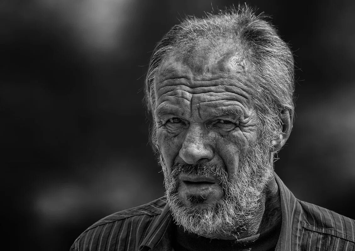 Однополые старики. Старик грубо. Удивительные фото стариков. Marine vacth jeune jolie. Серьезный дед.