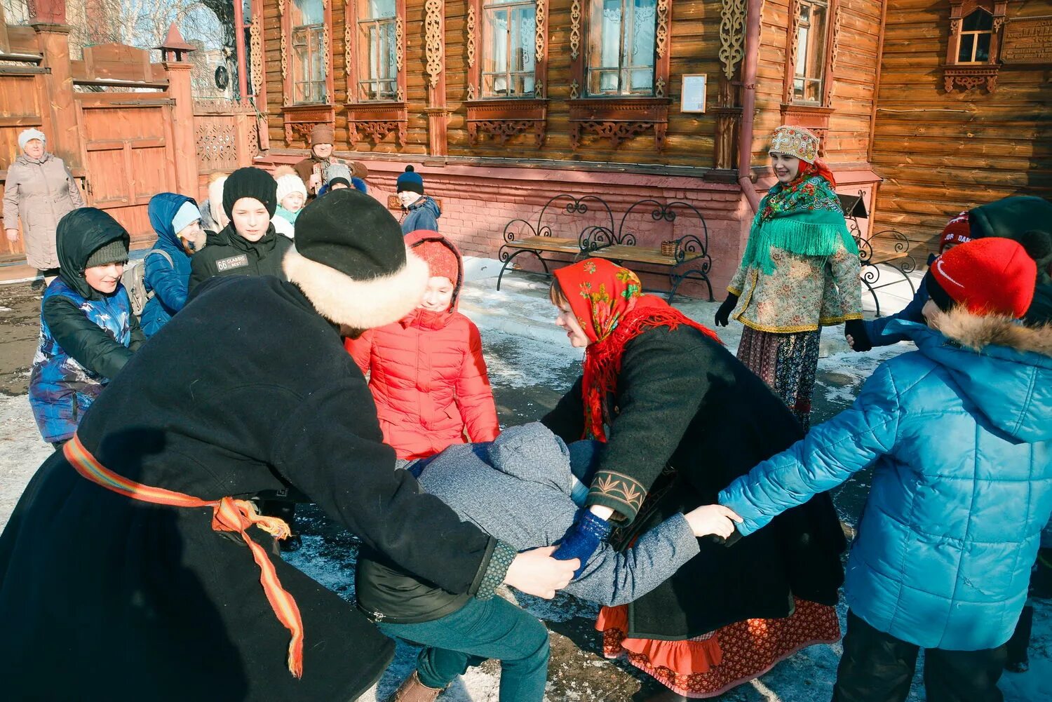 Какого числа праздник сороки в 2024. Фольклорный праздник сороки. Старинный праздник сорок сороков. Сороки праздник в Сибири. Народные игры на праздник сороки.