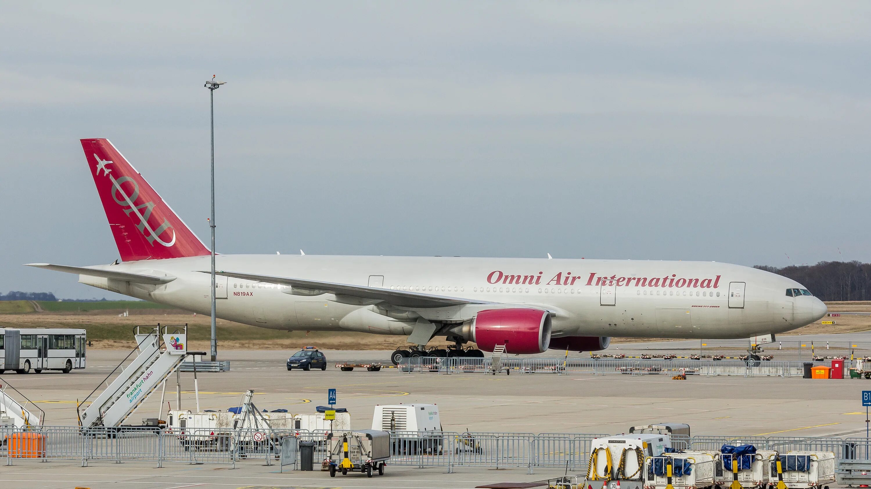 N international. Boeing 777-200er. boeing 777-200er северный ветер. боинг 777-200 red wings. omni air international.