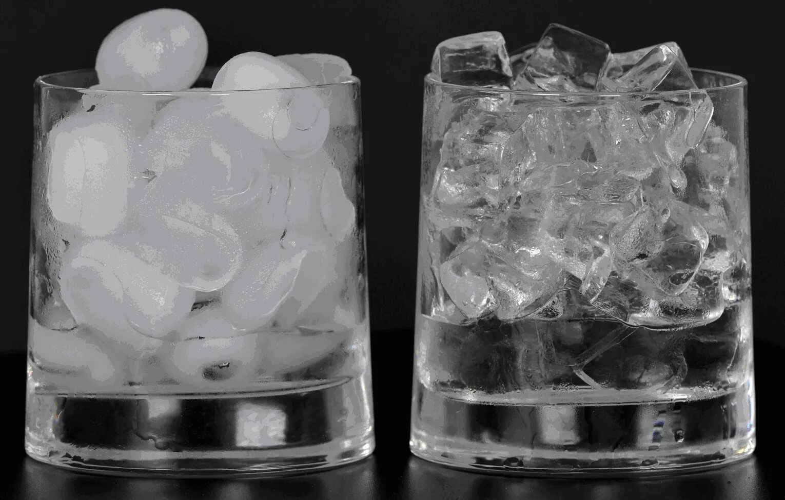 Как заморозить воду в домашних условиях. Прозрачный лед для коктейлей. Замораживание воды. Непрозрачный лед. Коктейль со льдом.