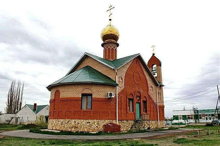 Хутор веселый котельниковский. Храм Святого Димитрия Донского (Керчь). Храм Димитрия Донского Челябинск. Хутор Генераловский. Храм св Дмитрия Донского Хабаровск.