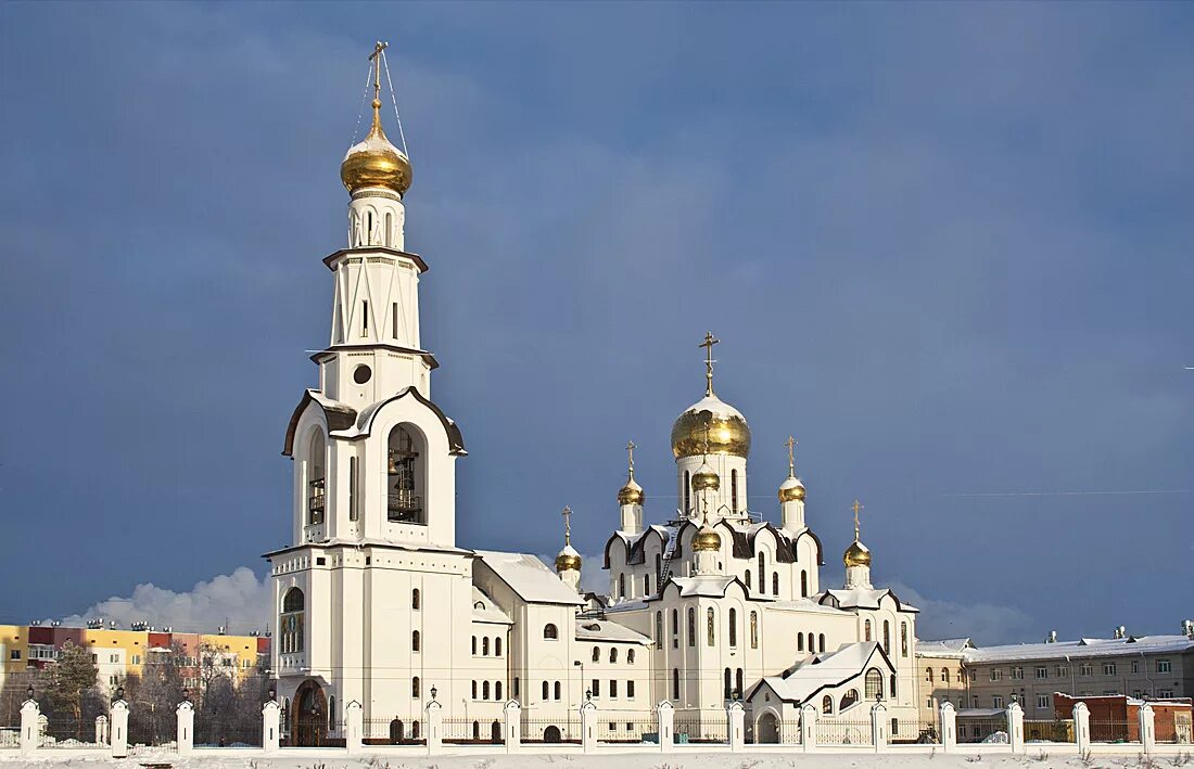 Г сургут храмы. Храм преображения господня орск. Сургут церковь спаса преображения. Храм преображения сургут. Храм на мелик-карамова сургут.