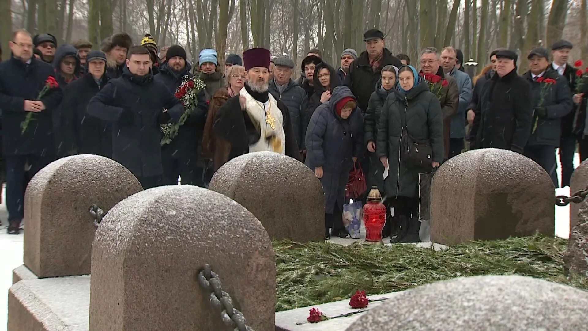 Дни памяти дмитрия. Могила. Волковское кладбище. Могила Менделеева. Могила Менделеева на Волковском кладбище.