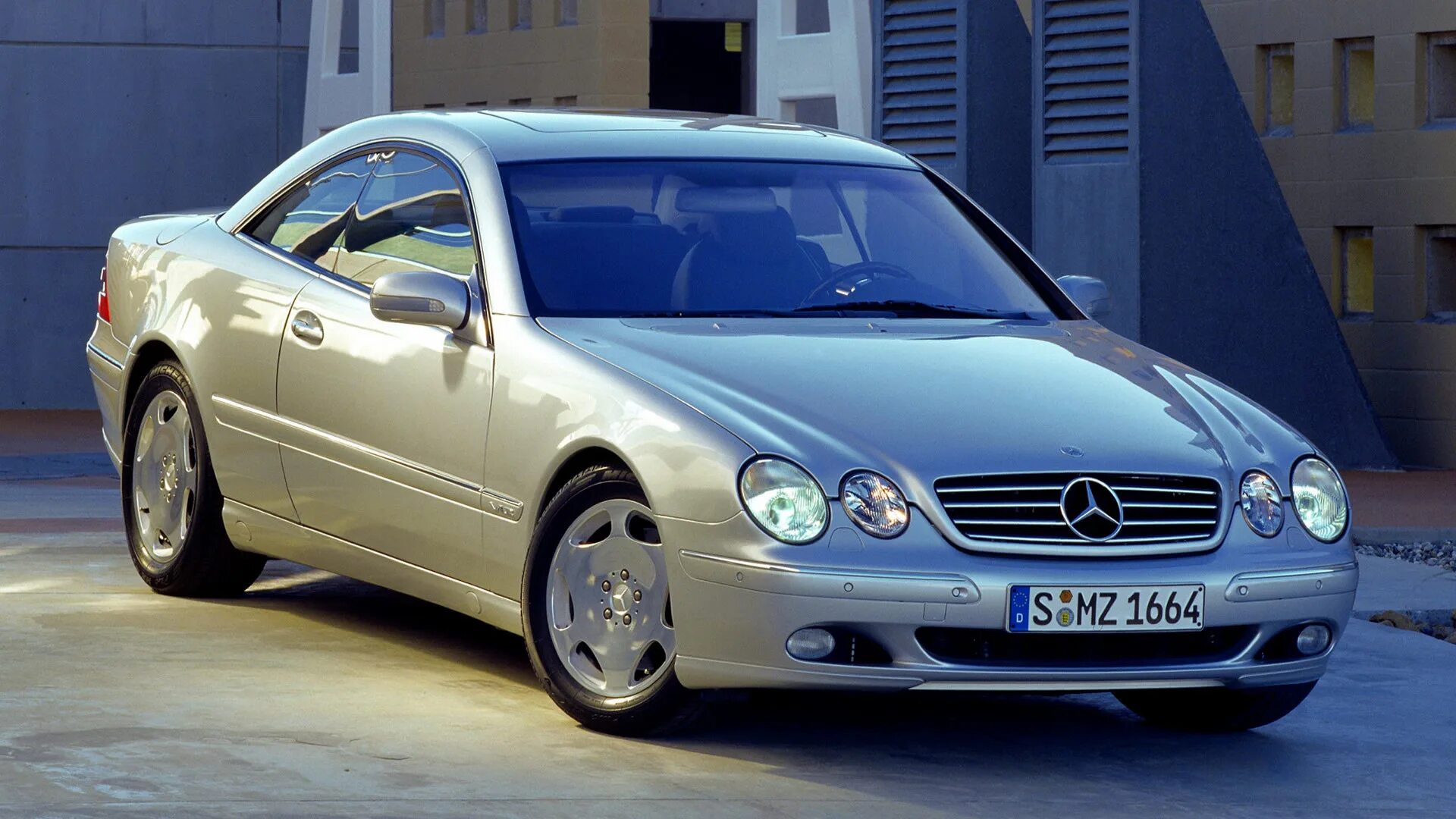 Мерс россия купить. Mercedes Benz CL 600. Mercedes-Benz cl600 c215. Mercedes cl600. CL 600 c215.