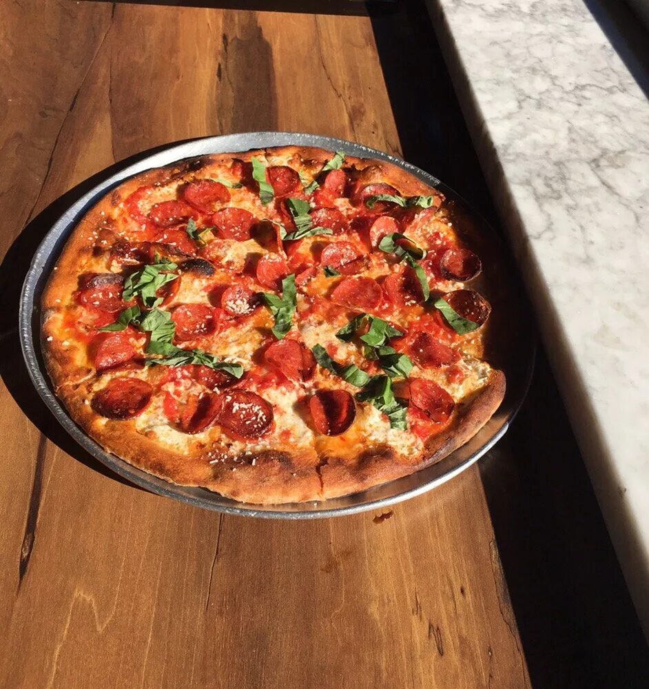 Пицца четыре сезона. Кампания пицца. Campania ростов на дону меню. Самая вкусная пицца в ялте в валентине. Пицца фрутти ди маре.