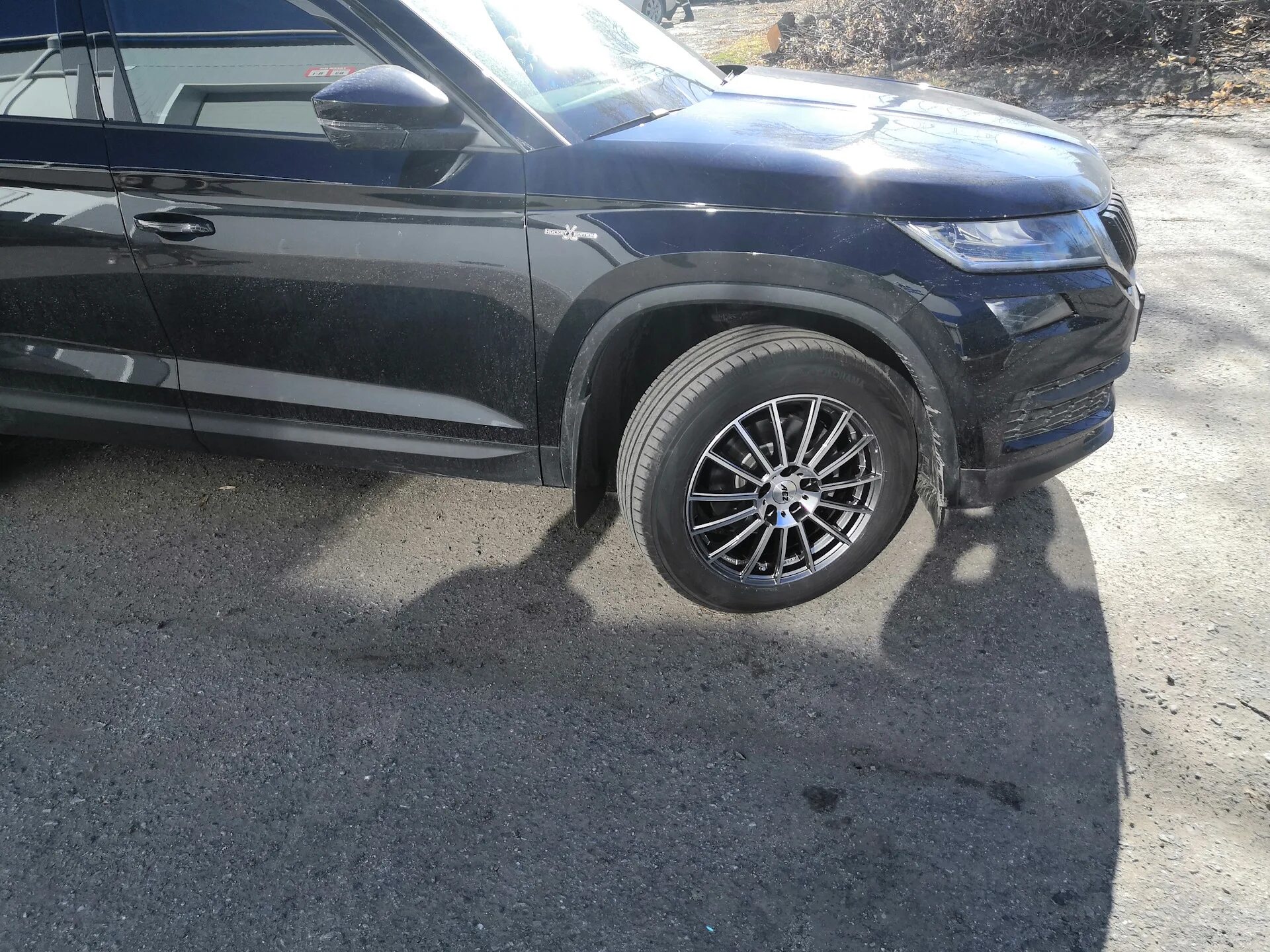 Диск кодиак 18. 255 55 18 кодиак. шкода кодиак резина 255/55 r18. aez tioga titan kodiaq.