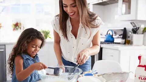 Benefits of cooking with your kids - YouTube 
