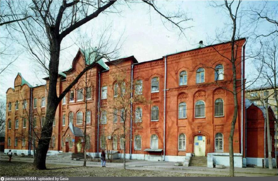 Романовская больница москва. Гастелло 42 самара. 29 больница заброшка. Церковь михаила малеина при романовской больнице. Станица романовская больница.