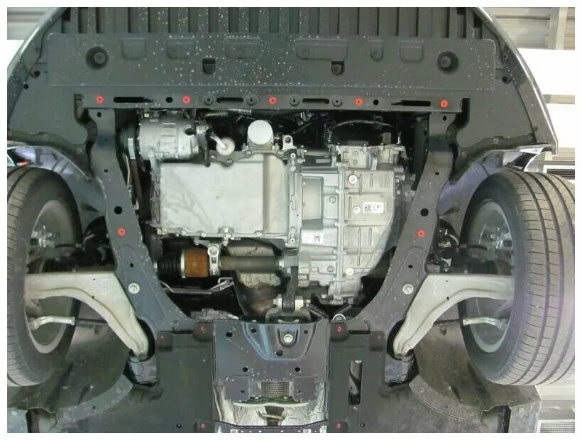 Низ форд. Днище форд фокус 2. Защита картера ford explorer 2. Ford focus 2 снизу. Защита двигателя ford explorer 5.