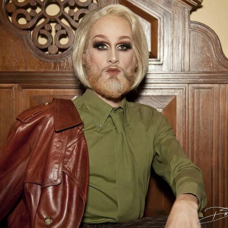 Майя кобабе гендерный квир фото книги. Gender queer: a memoir. Gender queer a memoir иллюстрации. Майя кобабе гендерный квир. Гендер queer.