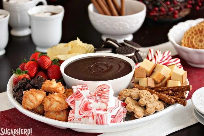 Шоколадное фондю. Шоколад для фондю. Шоколадное фондю с фруктами. Фандюдесерт. Теплые сладости