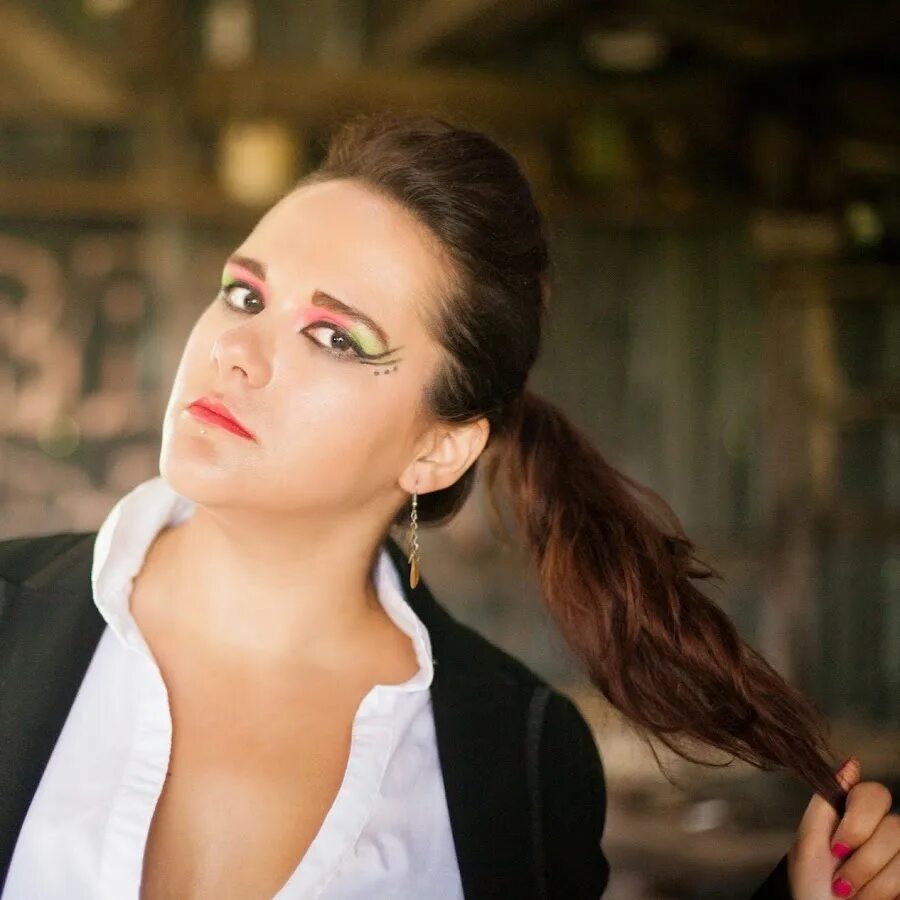 Как сейчас выглядит лаура Laura Dutra / Resource/Support Staff : James McKee Elementary School The lates