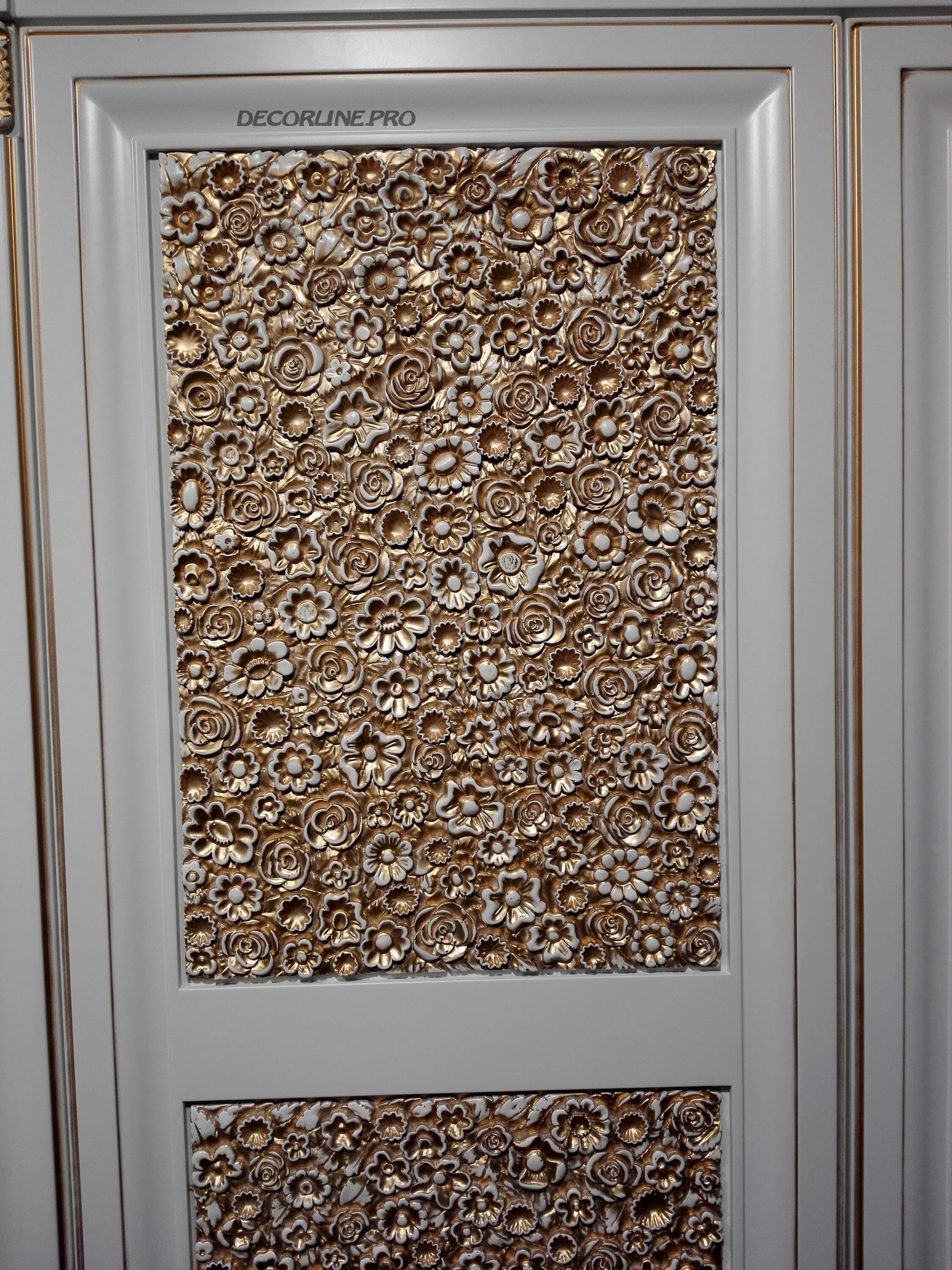 Интерьерные украшения из гипса. Декоративные кружки из полимерной глины. Декоративная ваза из пластилина. Декор полимер. Декор полимер.