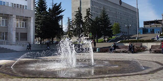 Пятигорск городской сайт. Светомузыкальный фонтан Пятигорск. Фантан счастливый улов Пятигорск. Парк фонтан Пятигорск. Фонтан удачный улов Пятигорск.