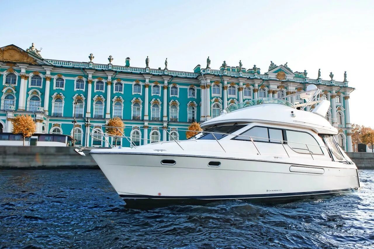 Прогулка на яхте спб. Яхты meridian 381. яхта лаймарита с петербург. bayliner 37. прогулка на яхте санкт-петербург.