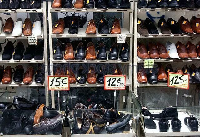 Гостиный двор обувь. Поставщики обуви. Удельной рынок обувь .. Магазин большой мужской обуви. Обувь Сток.