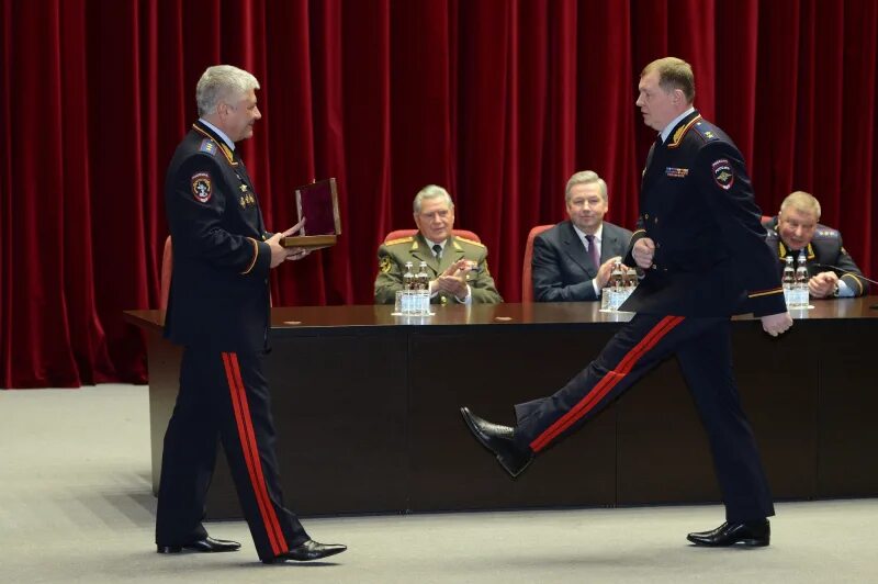 Вручение наград МВД. Министр МВД награждение. Награждение МВД России. Награждение медалями в органах внутренних дел.