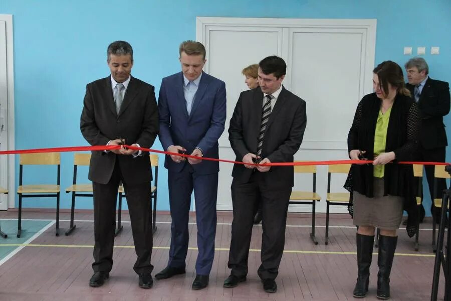 Новомосковский политехнический. Зал физкультурный колледж Новомосковск. Физкультурный техникум Новомосковск. Учебные заведения Новомосковска.
