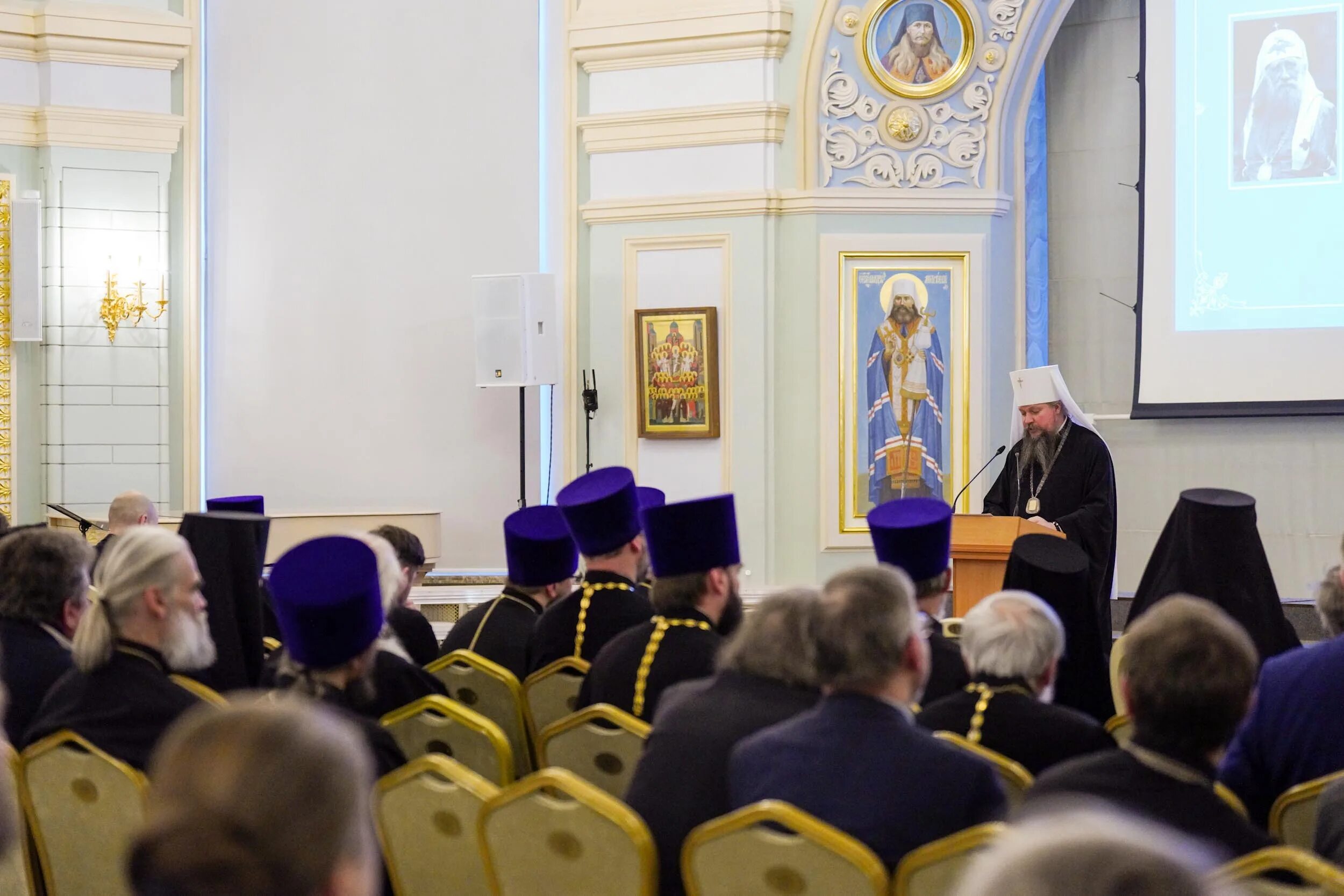 Конференция фото. Пстгу логотип. Преподаватели свято тихоновского богословского университета. Пстгу православный свято-тихоновский гуманитарный университет. Вестник свято тихоновский православный университет.