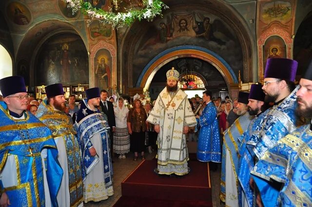 расписание служб в николо боголюбском храме в павшино. службы в церкви сегодня расписание. боголюбская церковь павшино. служители церкви и их служение. паломничество в годеново.