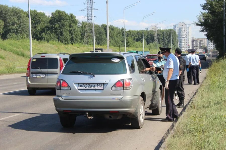 Арестованные автомобили в городе Стрижевом. Арест на авто фото реестр. Аресты автомобилей сайт гибдд