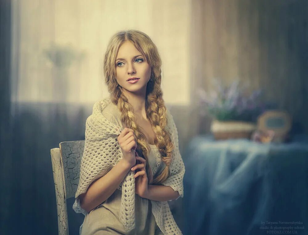 Скромность девушки. Скромные кавказские девушки. Девушка в платье. Я девушка скромная. Кавказские статусы для девушек.