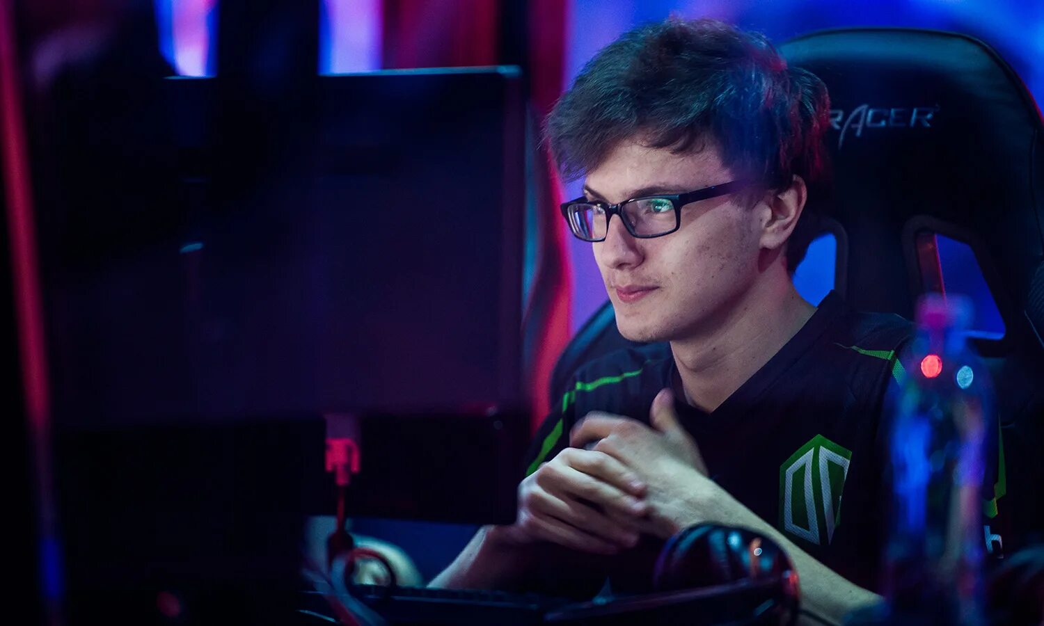 Miracle os. «miracle-» амер аль-баркави. миракл dota 2. киберспортсмен миракл. амер аль баркави miracle 2025.